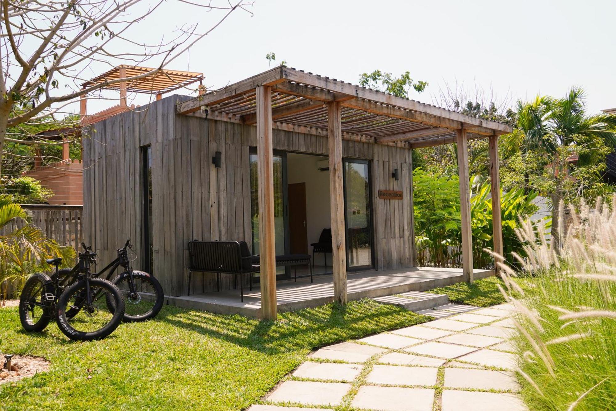 Lalagalu - Beachfront Ecocabins Playa de Diani Exterior foto